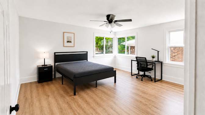 Brahian Guerrero Mercedes's room