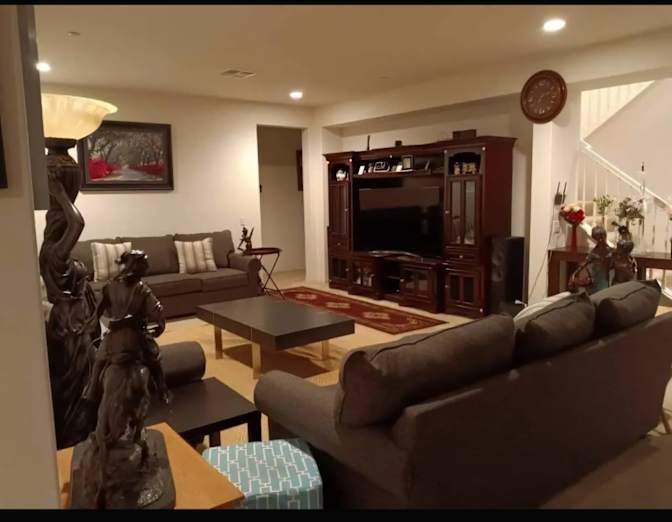 Akintola's room