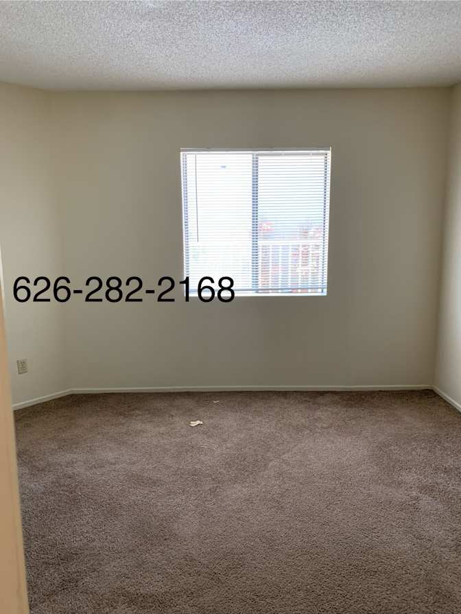 Inez's room