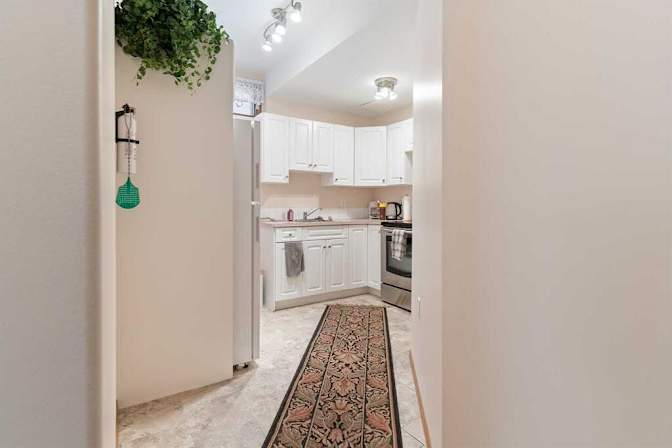 Meng Qiong Huang's room