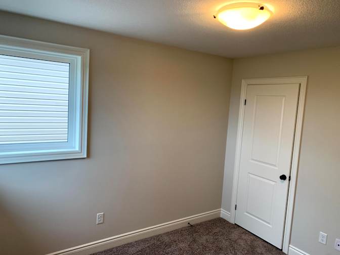 thakza's room