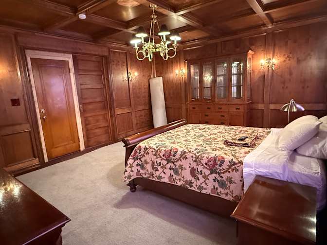 Liza's room