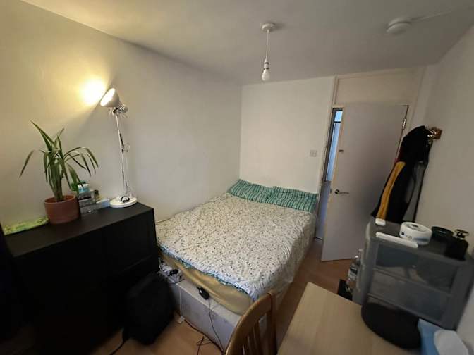 Daanyaal's room