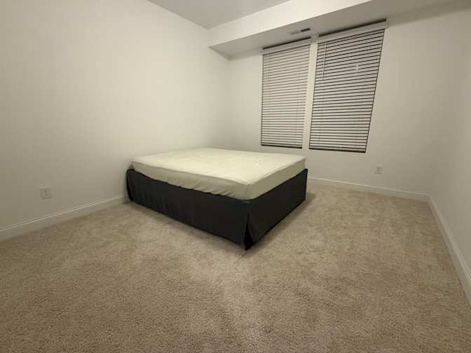 Vivian Zhang's room