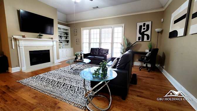 GBU Holdings Group's room
