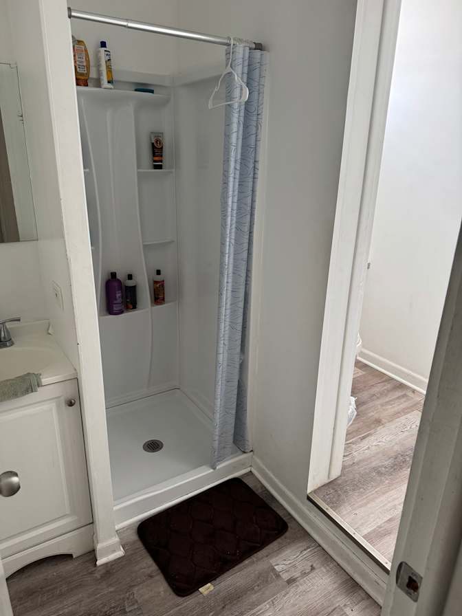 Enrique's room