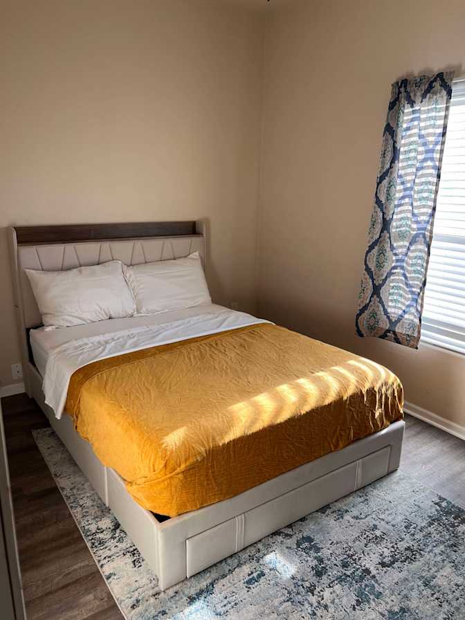Howard Binder's room