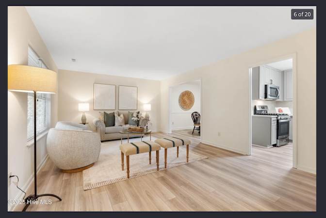 Alcove Rooms's room