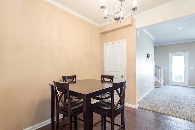 Alcove Rooms's room