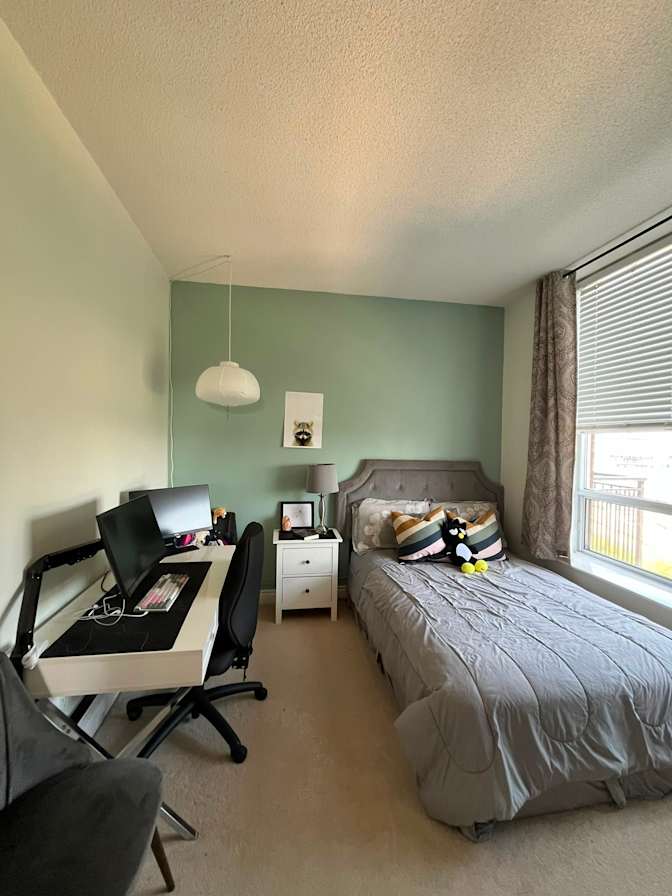Suki lee's room