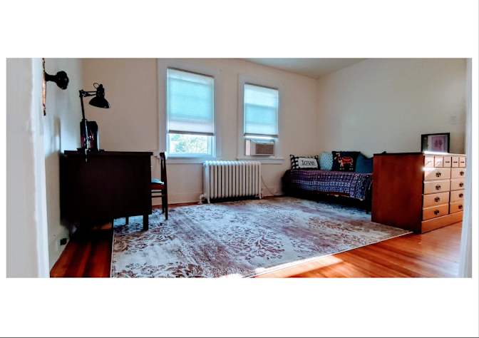 Lynn's room