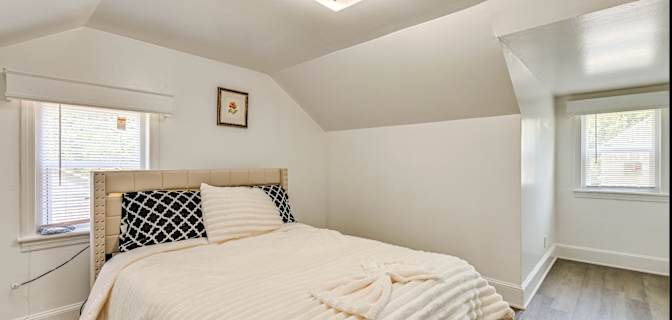 Alcove Rooms's room