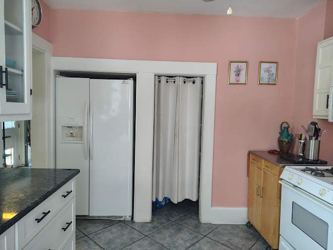 Melissa L Cox's room