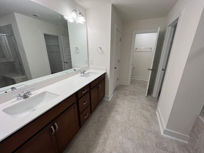 Alcove Rooms's room