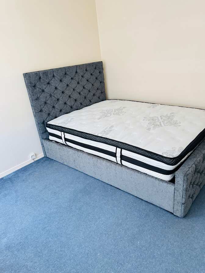 Kanchana's room