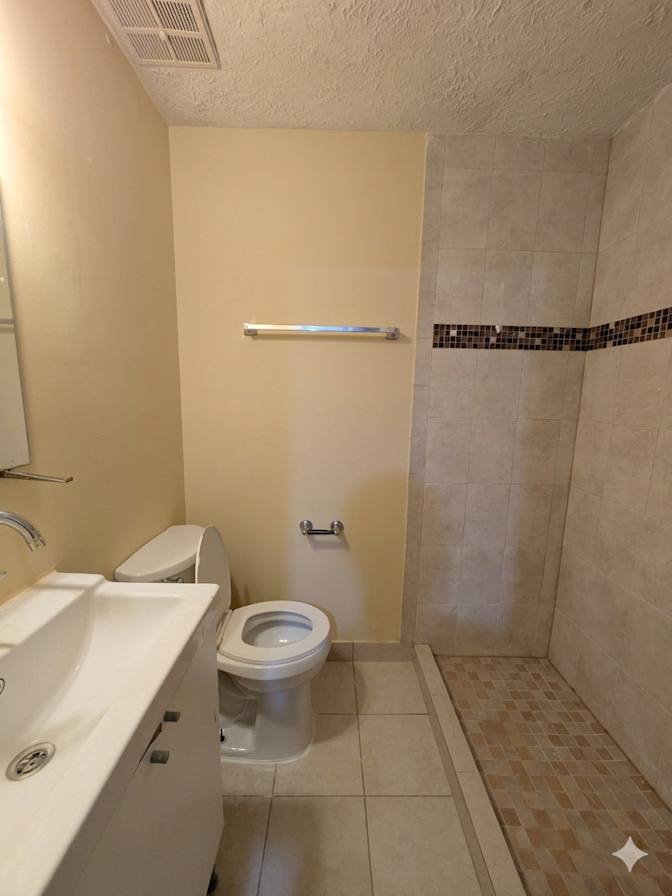 Nice Home's room