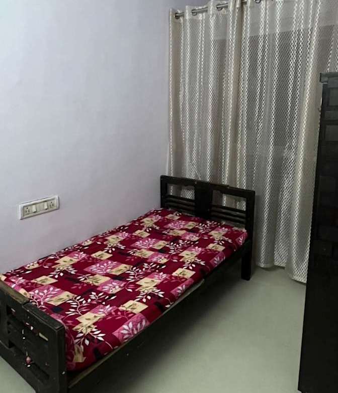 Zeenat's room
