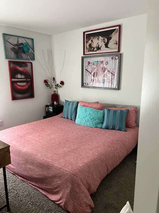 JH's room