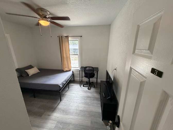 PadSplit's room