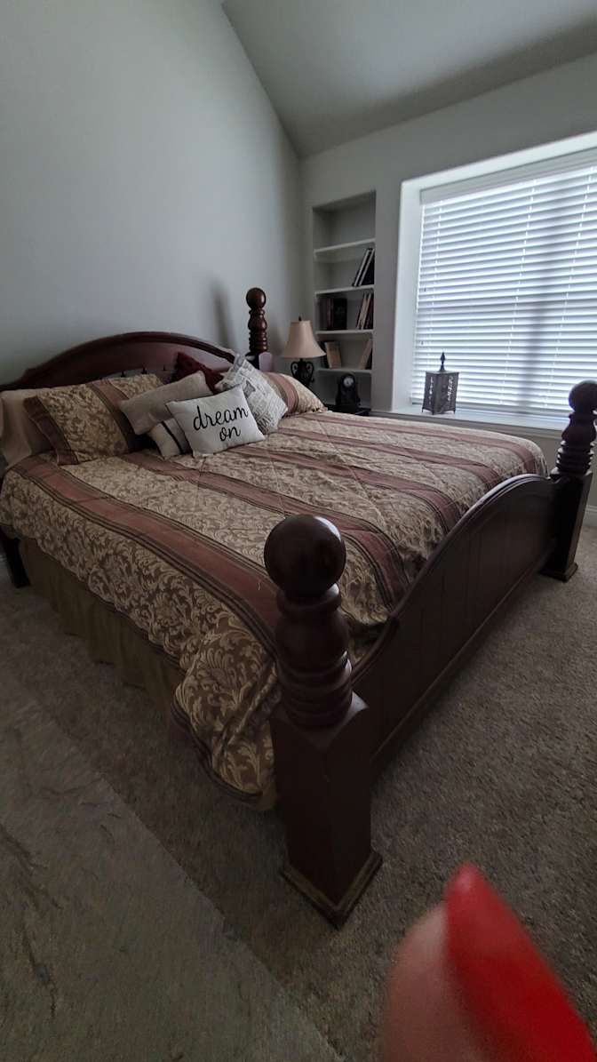 DEBORAH TEAGUE's room