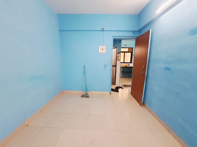 Paras Wadkar's room