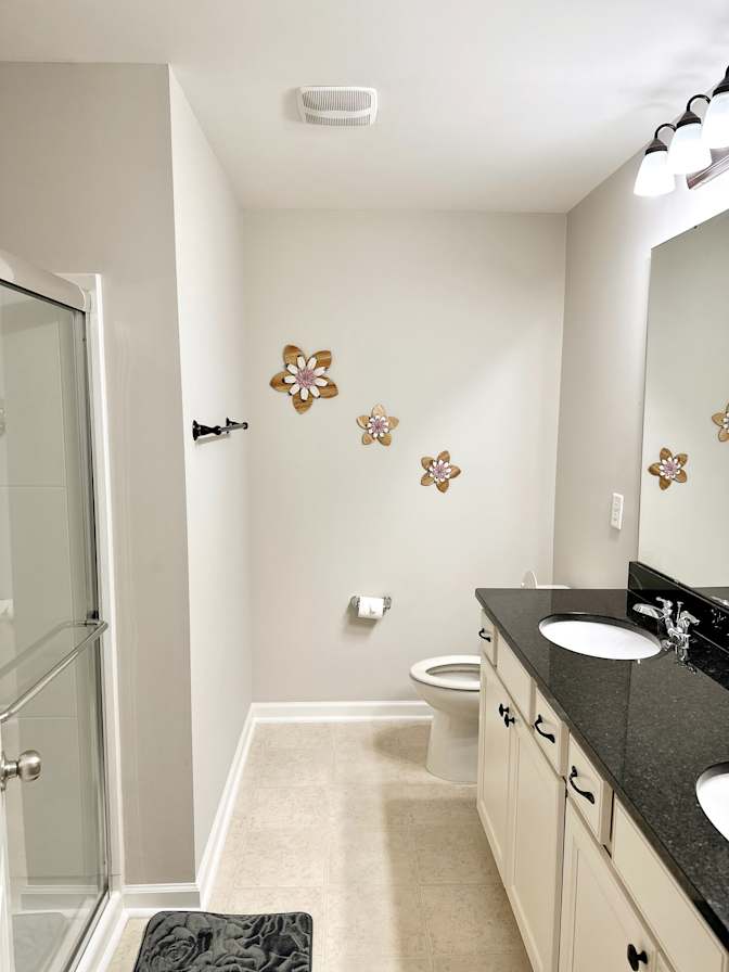 Alcove Rooms's room