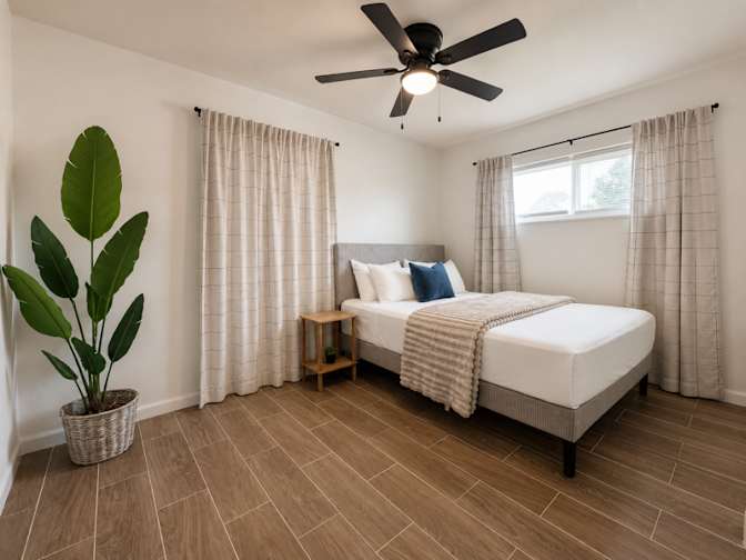 greg Muller's room