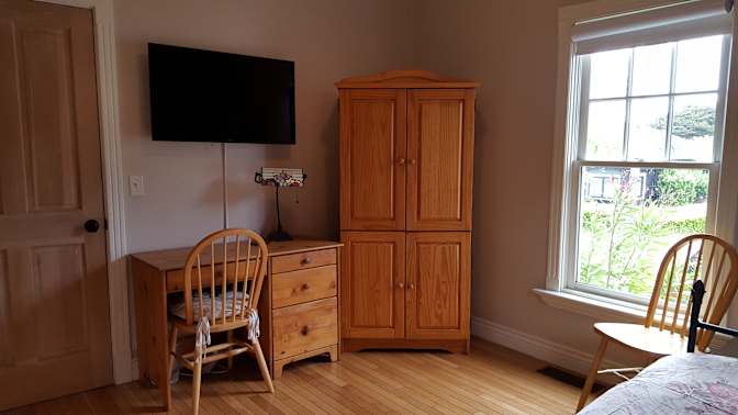 Lisa's room