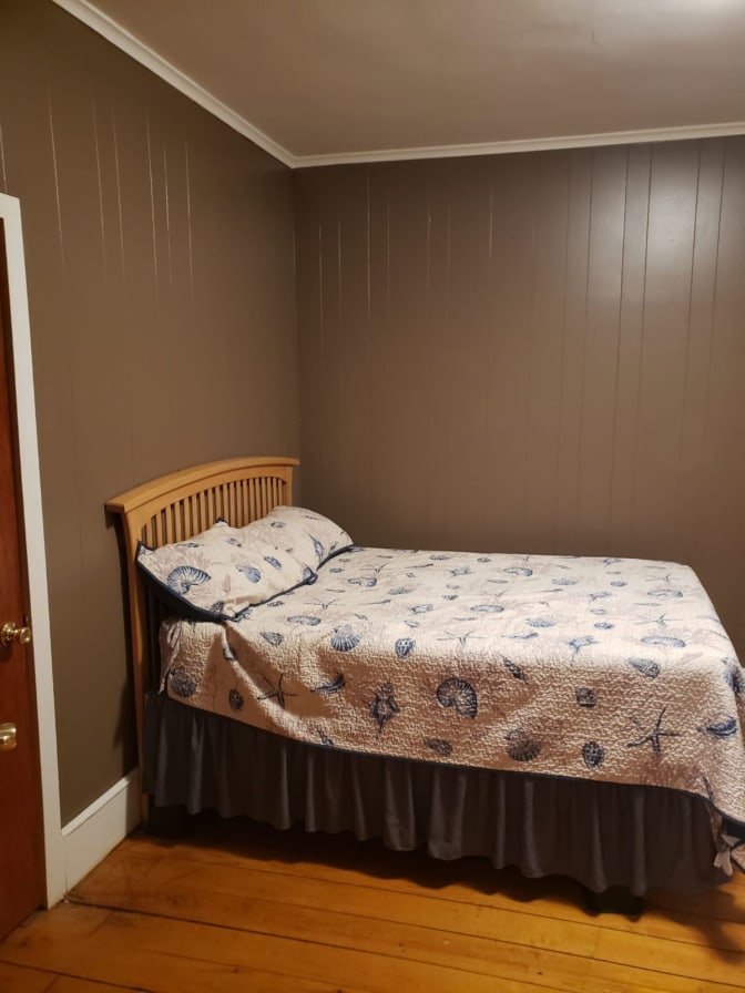 Suzanne's room