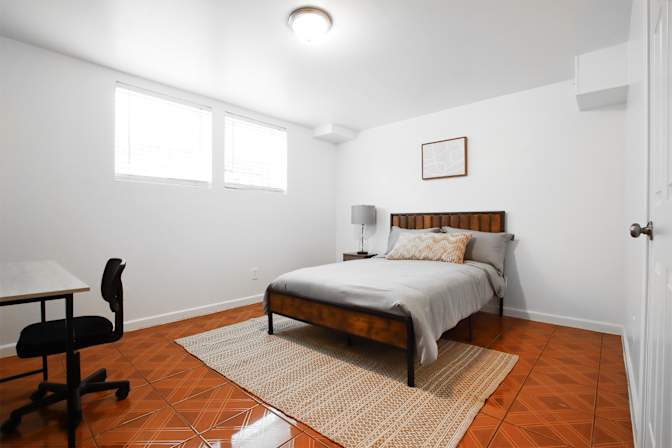 Mihe's room