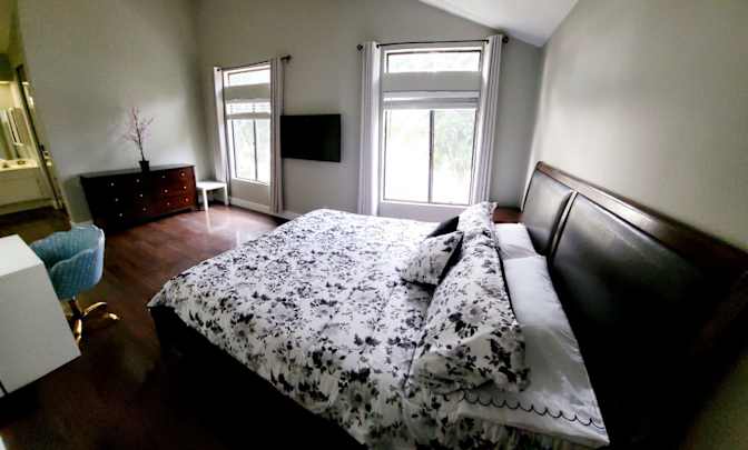 Glen's room