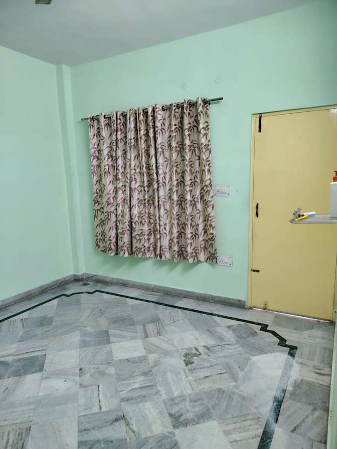 Ayushi's room