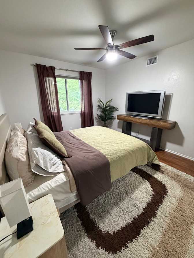 Imelda M.'s room