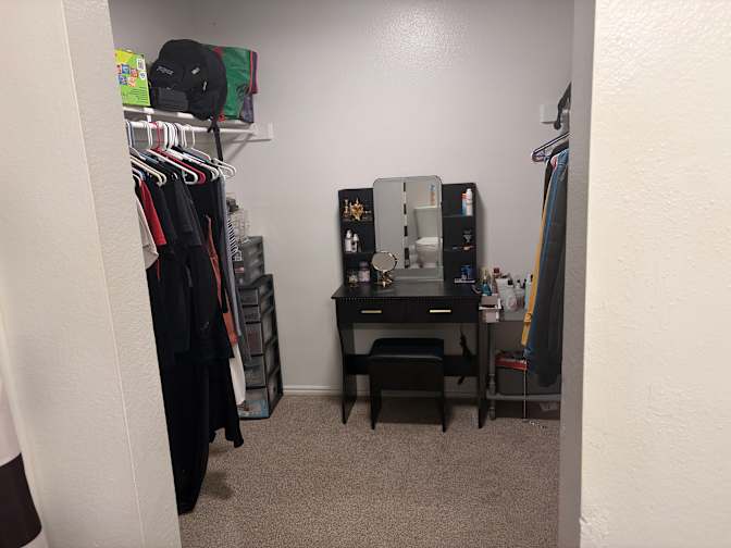 Sophie love's room
