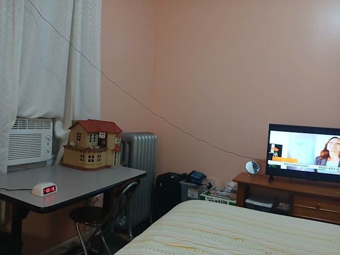 LETICIA's room