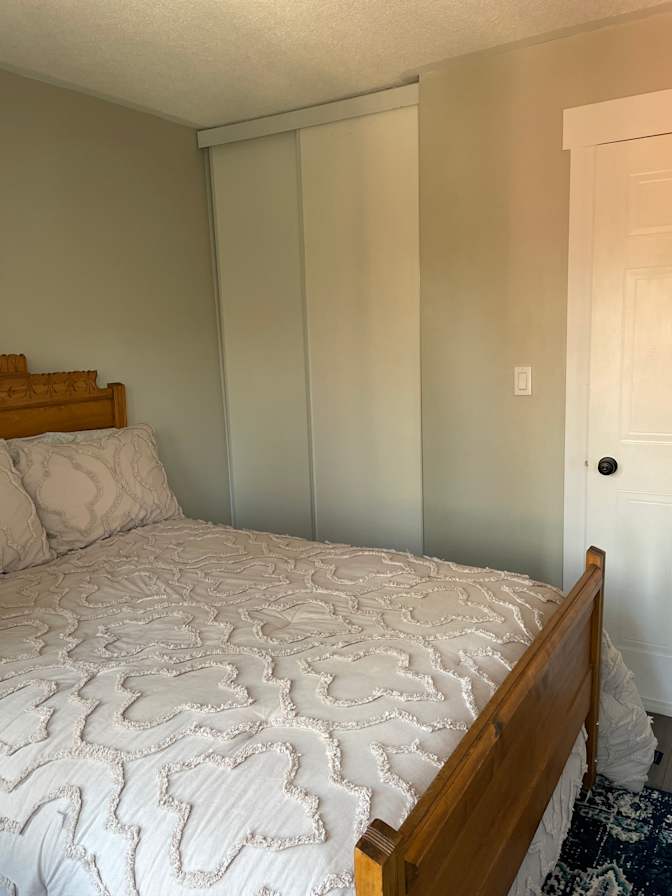Alicia's room