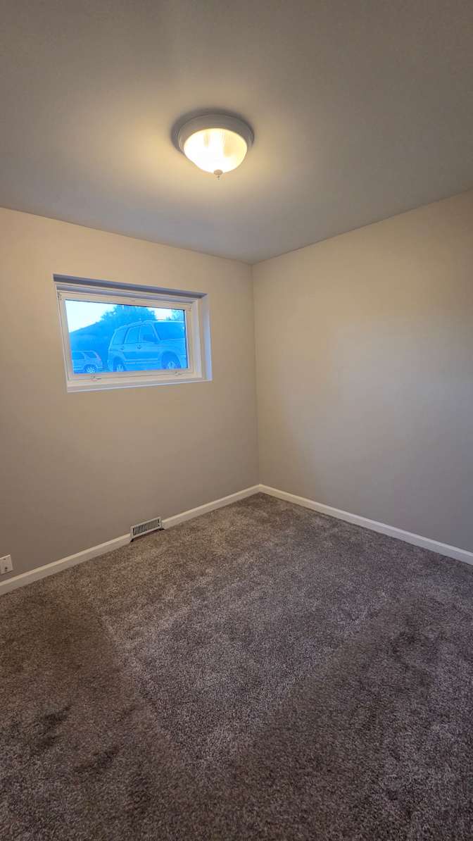 Mercedes's room