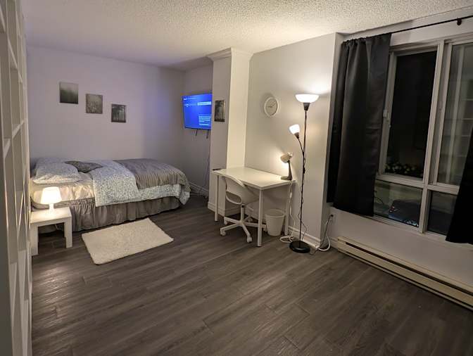 Serdar's room