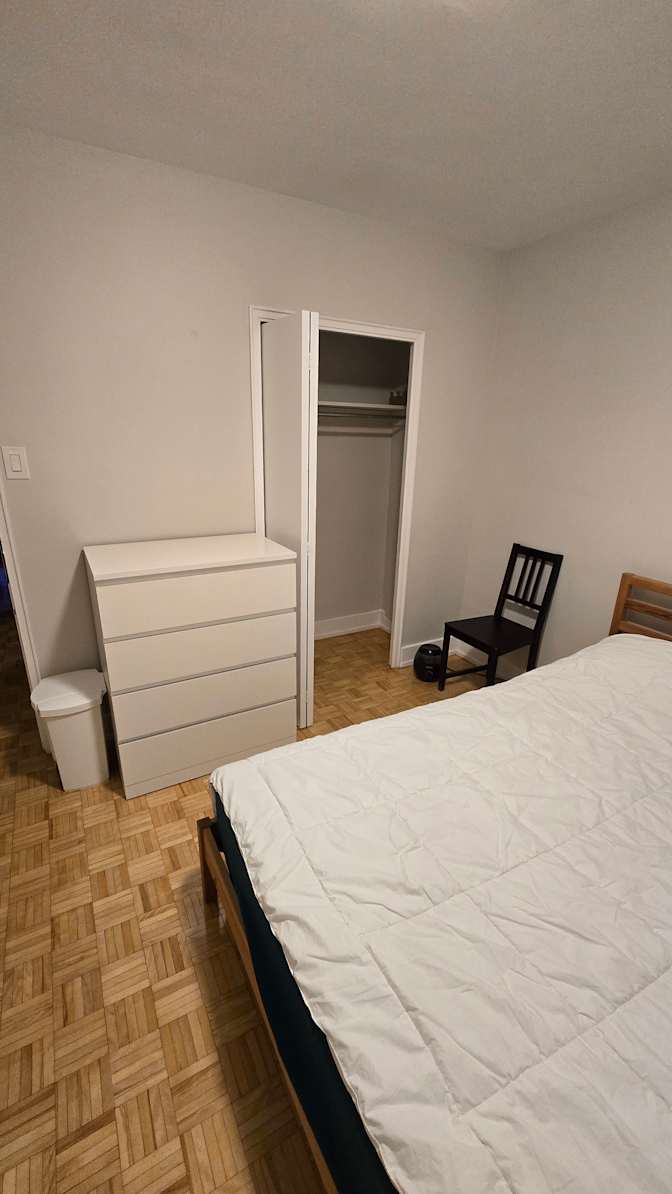 Muzaffer's room