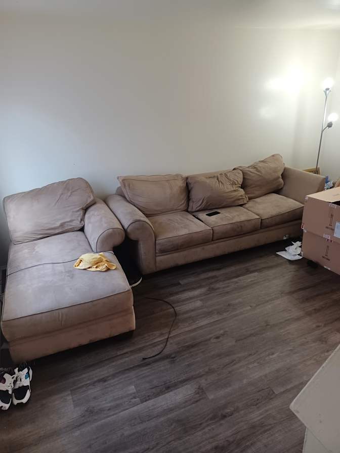 Dee's room