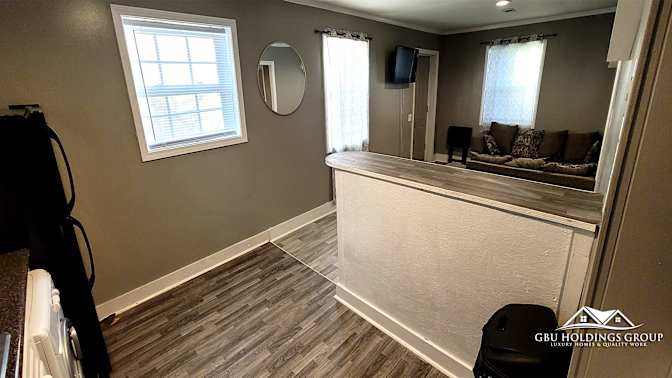 GBU Holdings Group's room