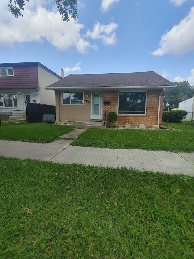 Dwight Neuman's room