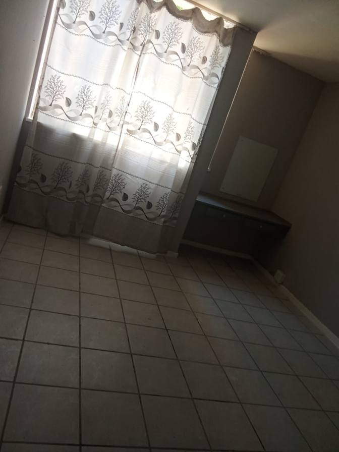 Tirelo's room