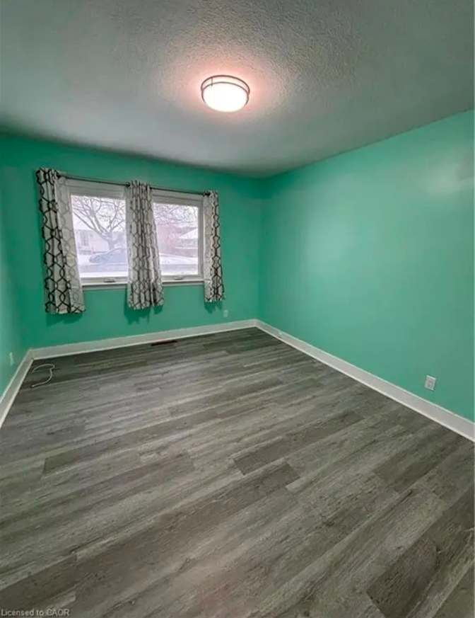 Davian's room