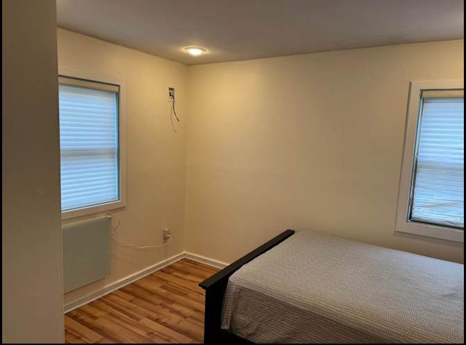 Ramina Roshan's room