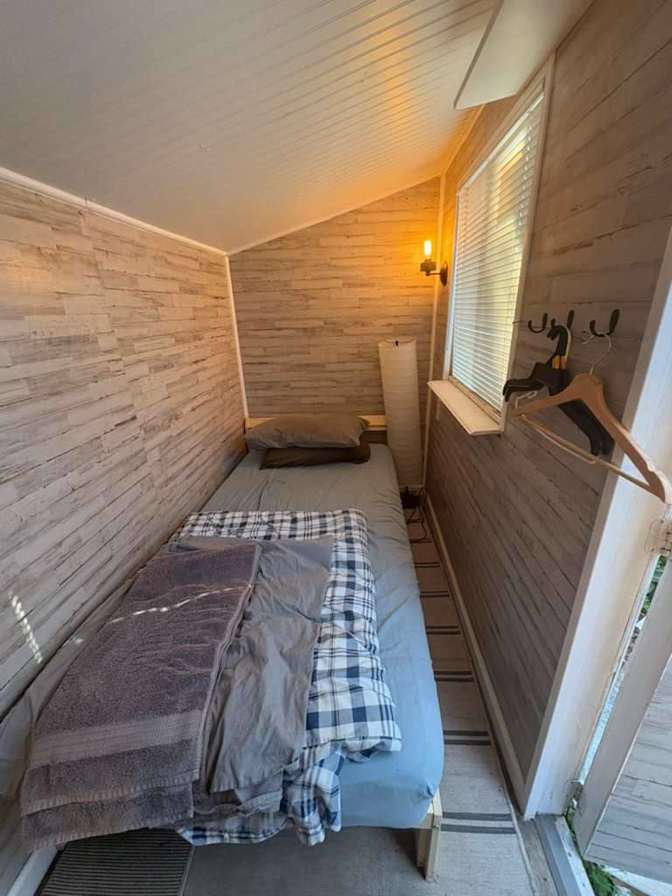 Julia Va's room
