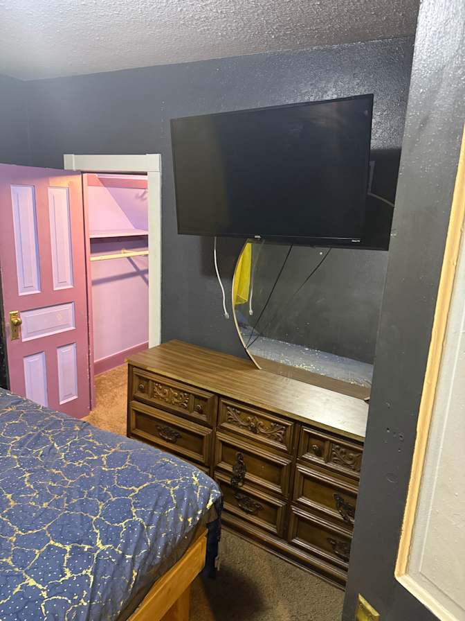 Nevaeh conery's room