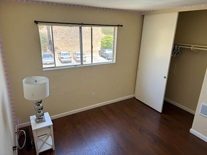 Scarlett's room