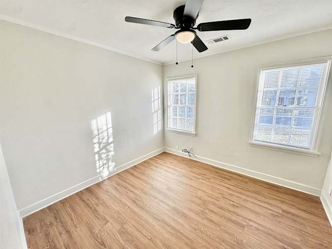 Venytra's room