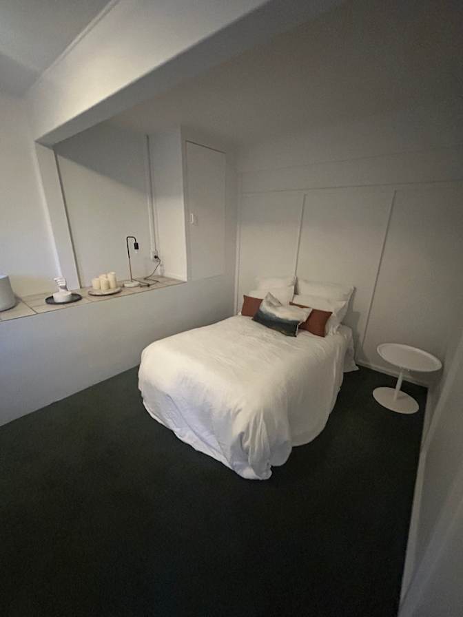 Sophia MyBusiness's room